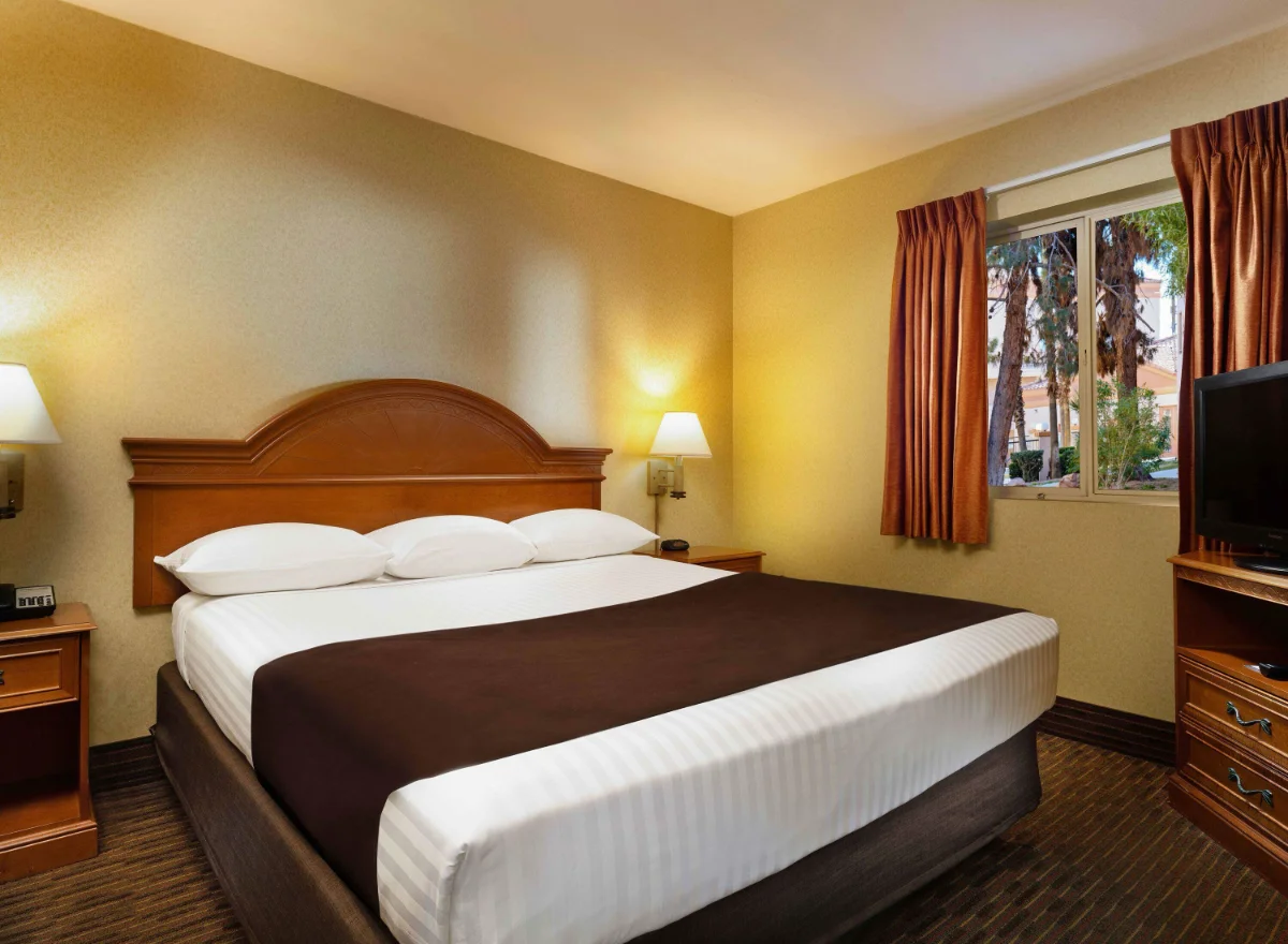 King guest room at Arizona Charlie's Boulder