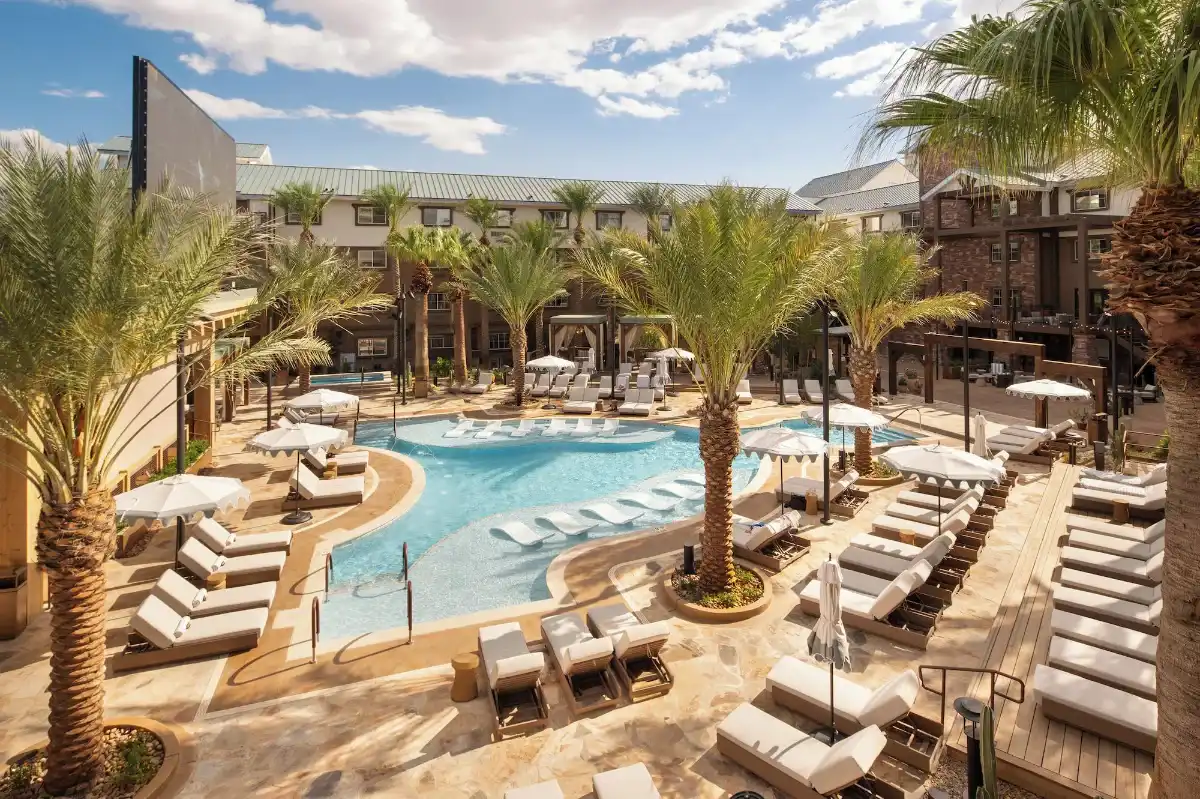 Outdoor pool deck at Silverton Casino Lodge