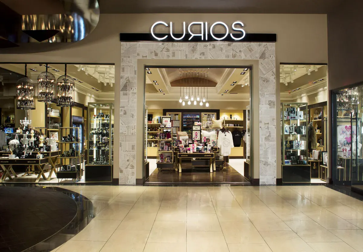 Curios boutique shop entrance inside The Cromwell