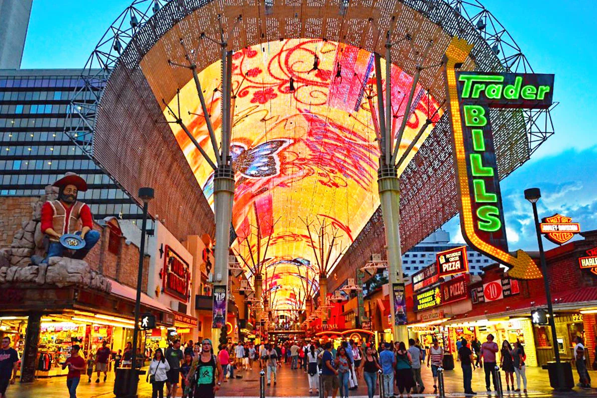 Fremont Street Zipline
