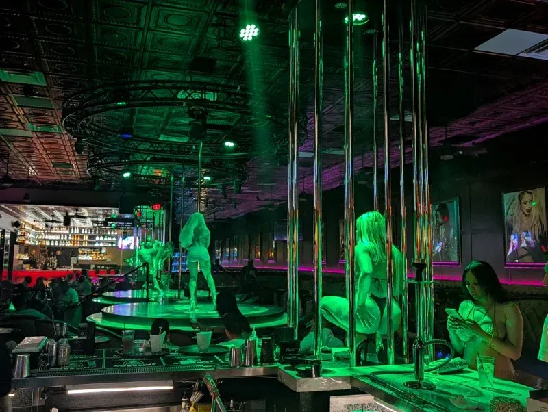 Treasures Las Vegas Interior